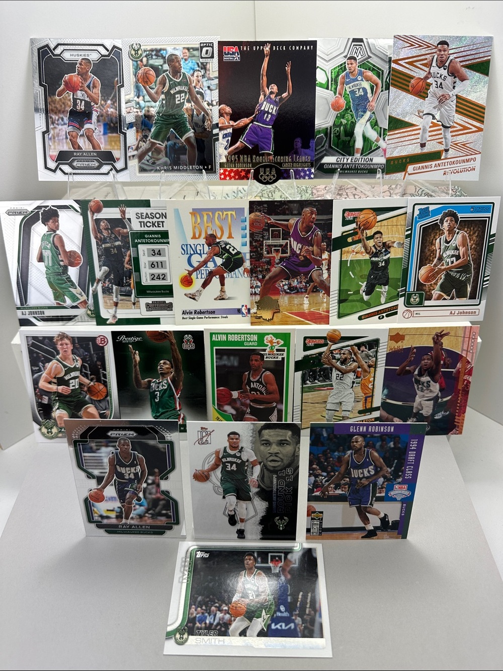 Ray Allen/Giannis Bucks lot of 20 w/ Glenn Robinson Rookie/Baker/Redd/Robertson